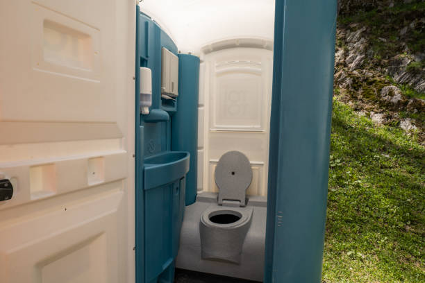 Best Portable Restroom Maintenance and Cleaning  in Woodlawn Beach, FL